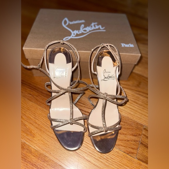 Never Worn Christian Louboutin Rose Gold Sandals - Picture 4 of 6